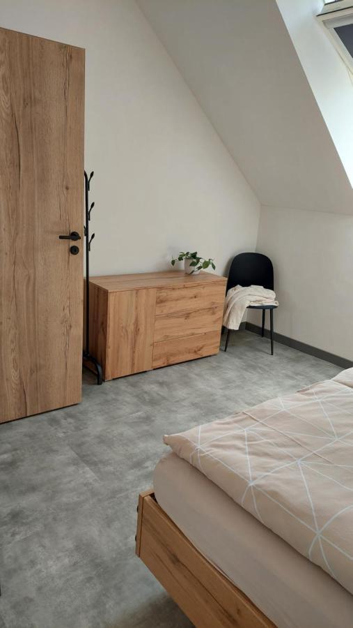 Apartman Po Schodech Nahoru Boretice Luaran gambar